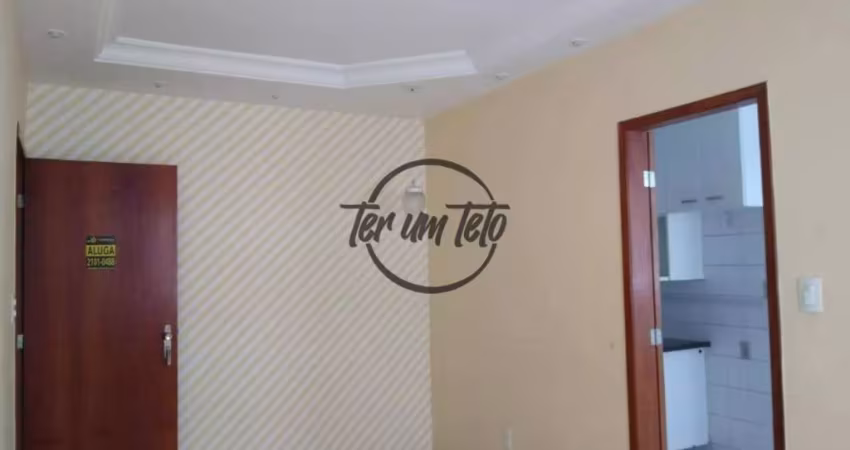 Apê Claro e Bem Localizado com Estacionamento no Condomínio