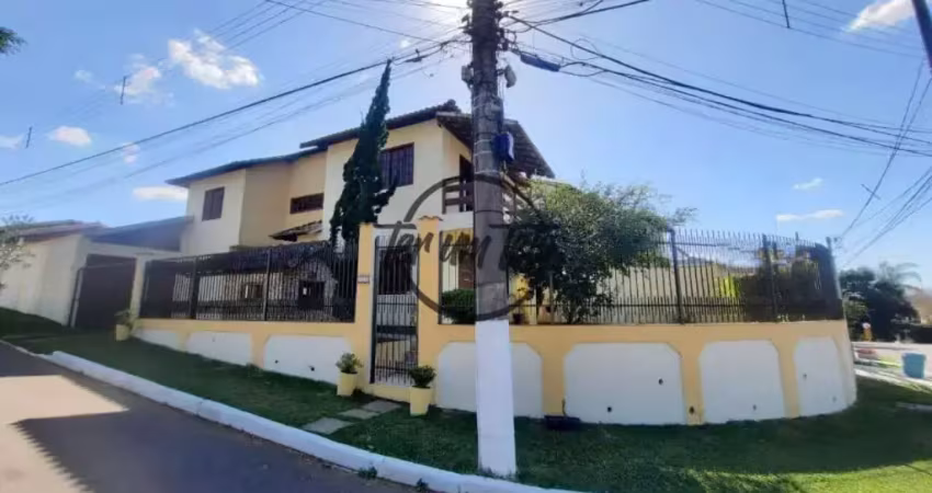 Casa duplex de alto padrão em condomínio fechado com 3 quartos (1 suíte), área gourmet e quadra poliesportiva – juiz de fora!!!