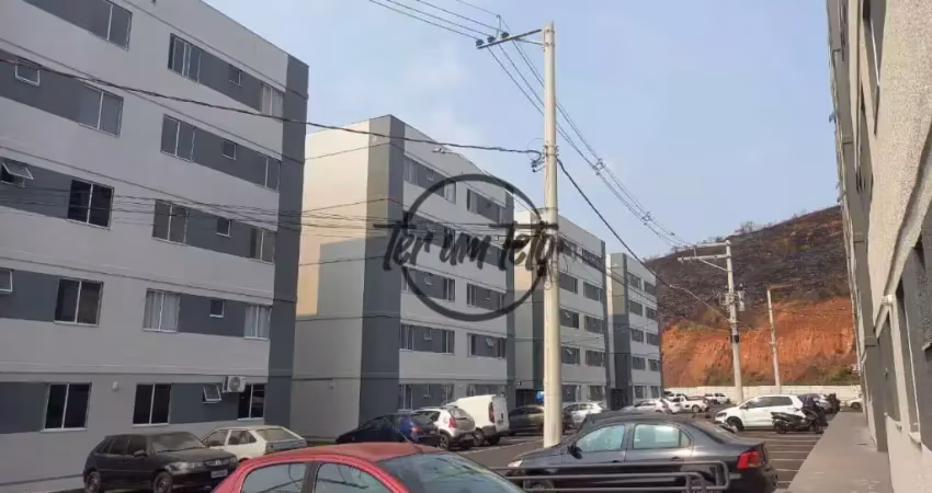 Apartamento no condomínio jacarandá com 2 quartos, sala com rebaixamento em gesso, cozinha planejada, vaga numerada e lazer completo – bairro nova era / juiz de fora!!