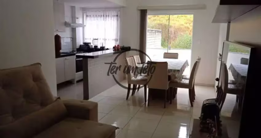 Apartamento com varanda, vista para área de preservação, sol da manhã e vaga de garagem coberta – localização estratégica em juiz de fora!!!