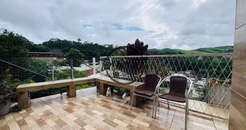 Casa com 4 quartos (1 suíte), cozinha reformada, quintal, terraço coberto e 1 vaga – bairro progresso / juiz de fora!!!