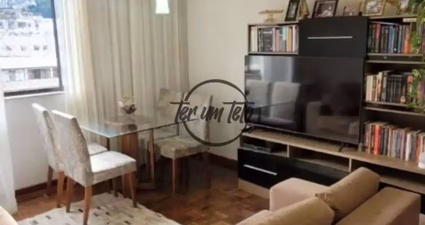 Apartamento todo reformado com 3 quartos (1 suíte), sala ampla e iluminada, cozinha moderna com planejados, banheiros de alto padrão e vaga coberta e numerada – parte plana do são mateus / juiz de for