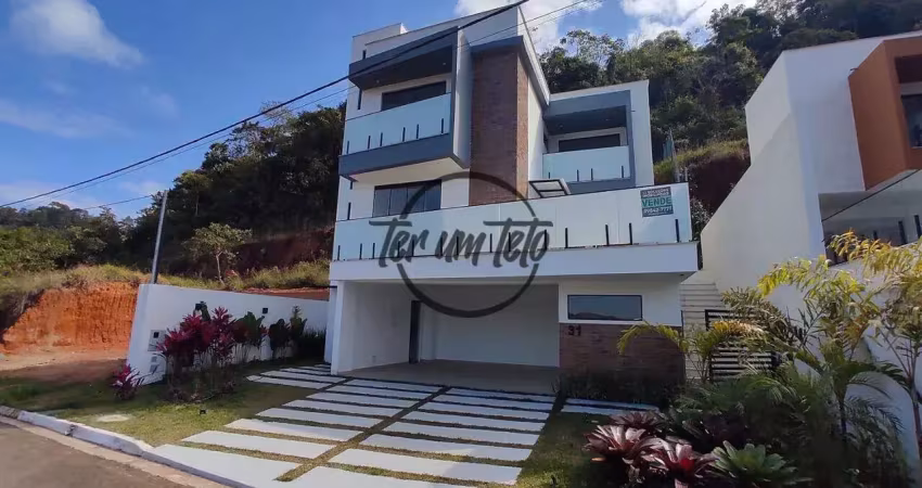 Casa com elevador e vista panorâmica no aeroporto — conforto e segurança em condomínio fechado!