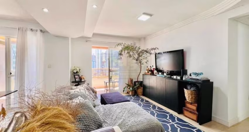 Apartamento para Venda no bairro Centro em Balneário Camboriú, 3 quartos sendo 1 suíte, 2 vagas, Mobiliado, 200 m² de área total, 170 m² privativos,
