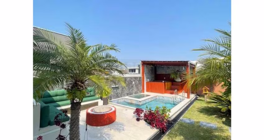 Casa para Venda no bairro Santa Regina em Camboriú, 3 quartos sendo 1 suíte, 2 vagas, Mobiliado, 456 m² de área total, 456 m² privativos,