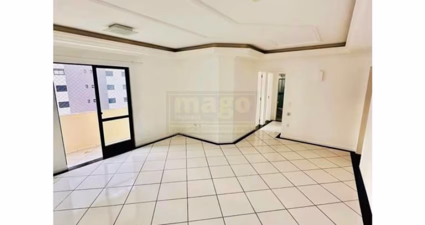 Apartamento para Venda no bairro Centro em Balneário Camboriú, 3 quartos sendo 1 suíte, 1 vaga, Sem Mobília, 127 m² privativos,