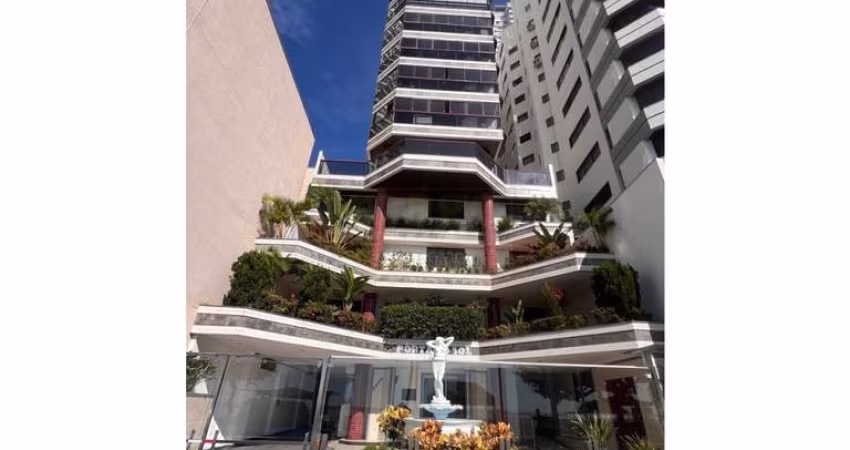 Apartamento para Locação Anual no bairro Centro em Balneário Camboriú, 2 quartos sendo 2 suítes, 3 vagas, Semi-Mobiliado,