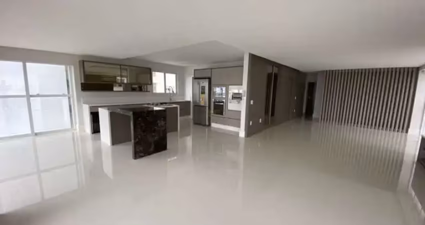 Apartamento com 4 quartos à venda na Avenida Atlântica, 5720, Centro, Balneário Camboriú