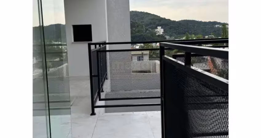 Casa com 3 suites e 4 vagas de garagem no bairro das nações