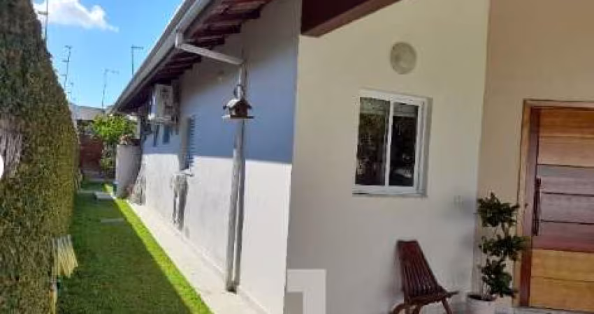 Casa à Venda - Prainha, Caraguatatuba - 200m2  - 4 suítes