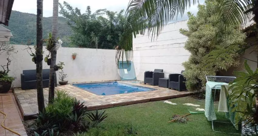 Casa com 3 quartos à venda na dos Manacás, 31, Retiro das Fontes, Atibaia