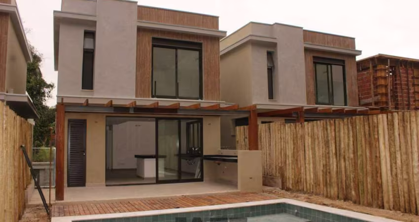 Casa à Venda - Juquehy, São Sebastião - 220m2  - 4 suítes
