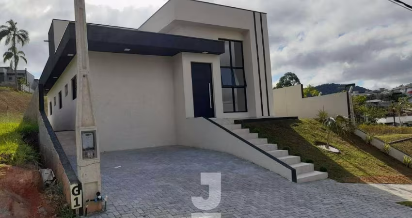 Casa espaçosa à venda em Atibaia