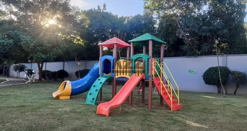 Terreno à venda de 200m²  no condomínio villagio clotilde brossi