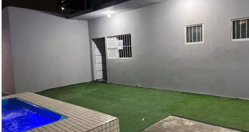 Casa à Venda - Parque Balneário Maria Helena, Caraguatatuba - 145m2  - 1 Quartos