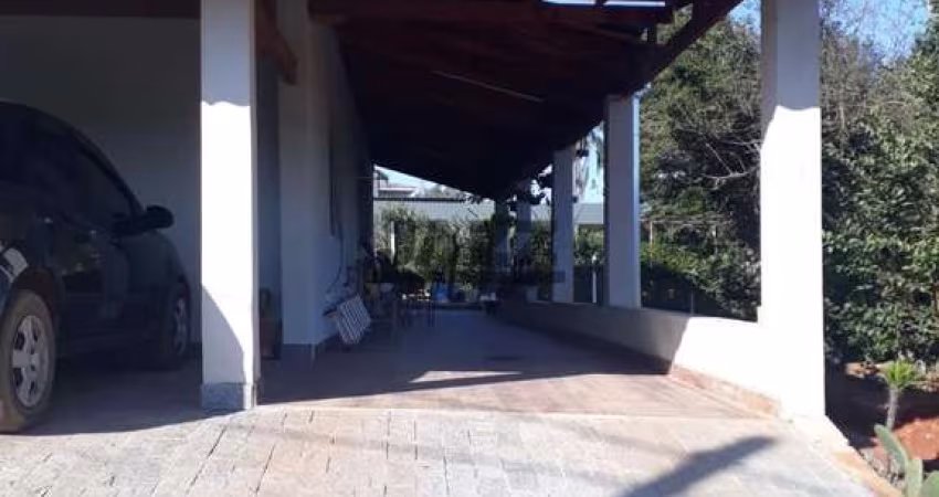 Duas casas independente para venda em Vinhedo em terreno de 565,00 metros