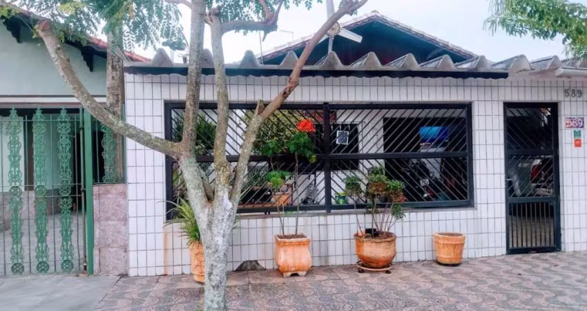 Casa isolada à venda no jardim imperador - 250m² - lado praia com edícula - conforto, espaço e estilo!