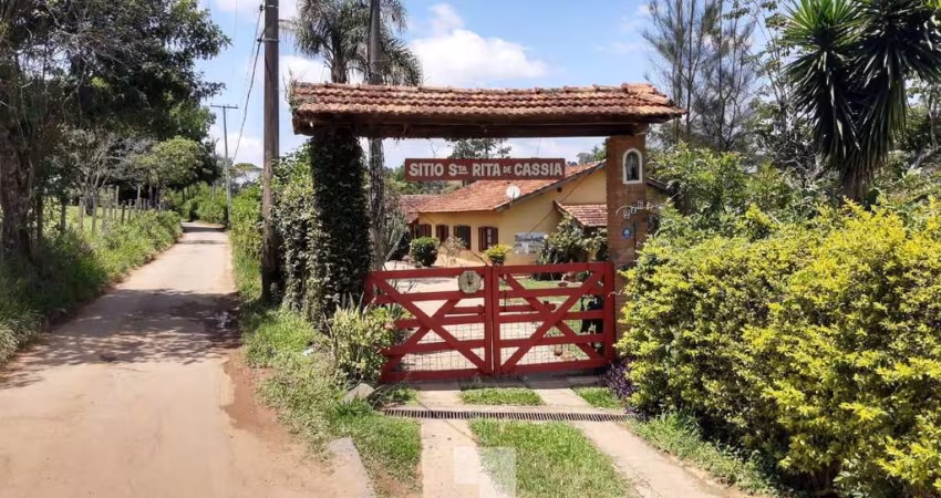 Chácara à Venda - Bom Retiro, Bragança Paulista - 16.000m2  - 2 Quartos
