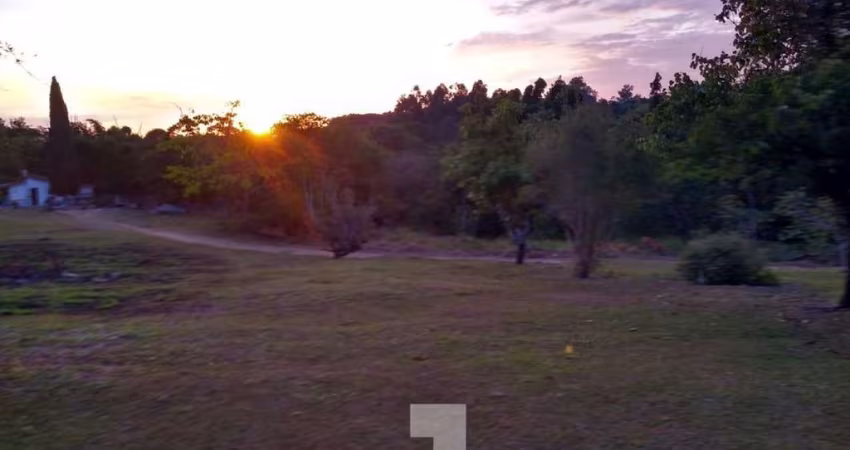 Chácara à Venda - Bosques de Notre Dame, Campinas - 22.700m2  - 3 Quartos