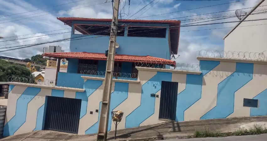 Casa com 2 quartos para alugar na Rua Tenente Porteira, 35, Arcádia, Conselheiro Lafaiete