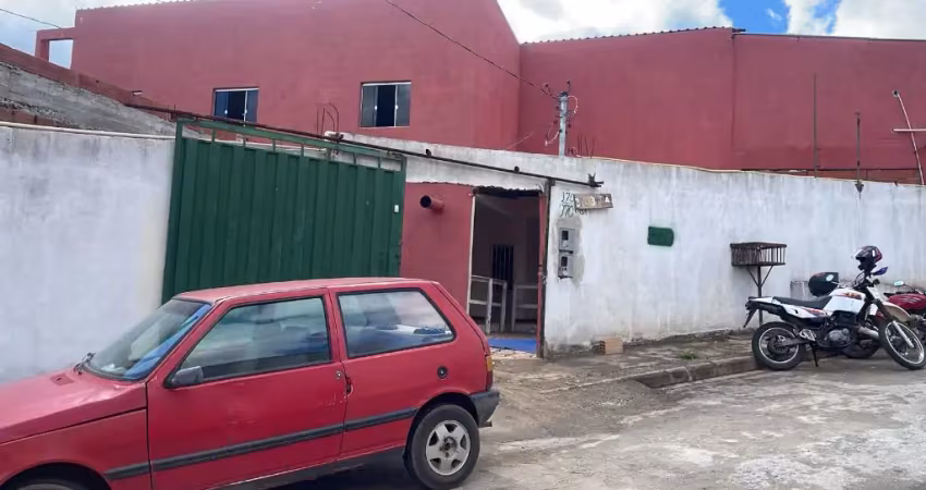 Casa com 3 quartos para alugar na Rua Rita de Cássia Monteiro Lisboa, 370, São Benedito, Conselheiro Lafaiete