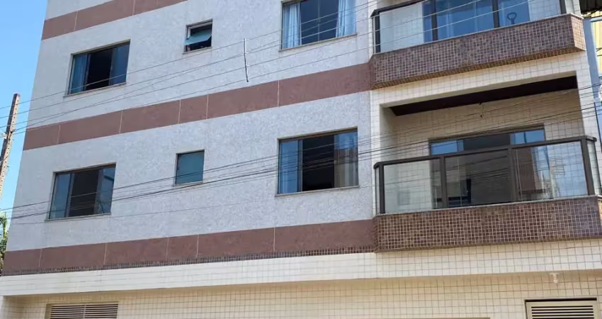 Apartamento com 3 quartos para alugar na Rua Mestre Germano Ribeiro, 80, Carijós, Conselheiro Lafaiete