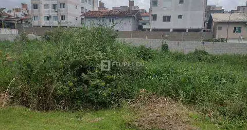 Terreno à venda na Rua Dona Carola, 870, Serraria, São José