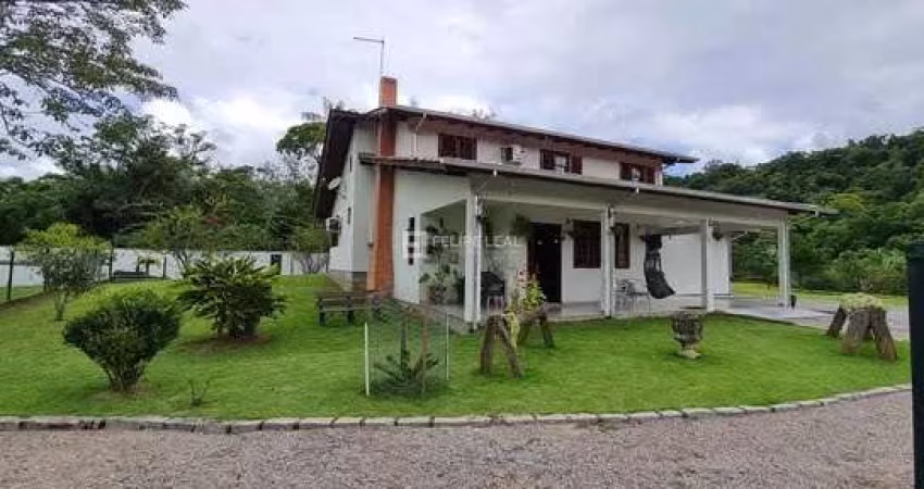 Sítio em Poço Fundo - Santo Amaro da Imperatriz, SC