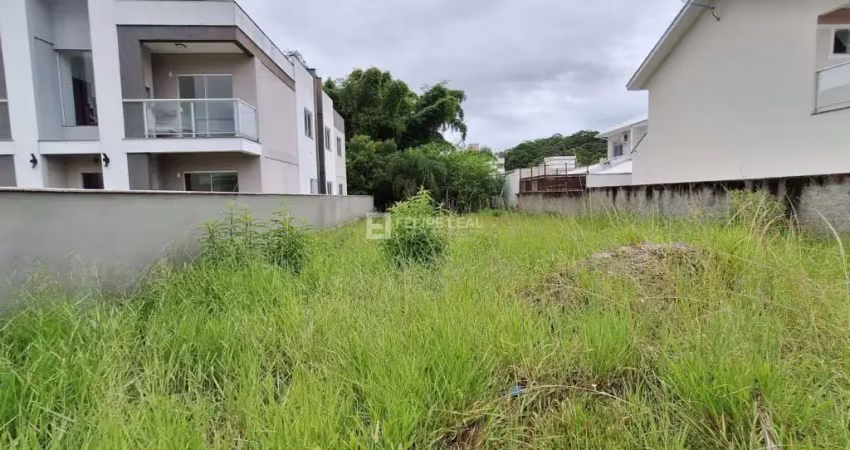 Terreno à venda na Rua Araponga, Sertão do Maruim, São José