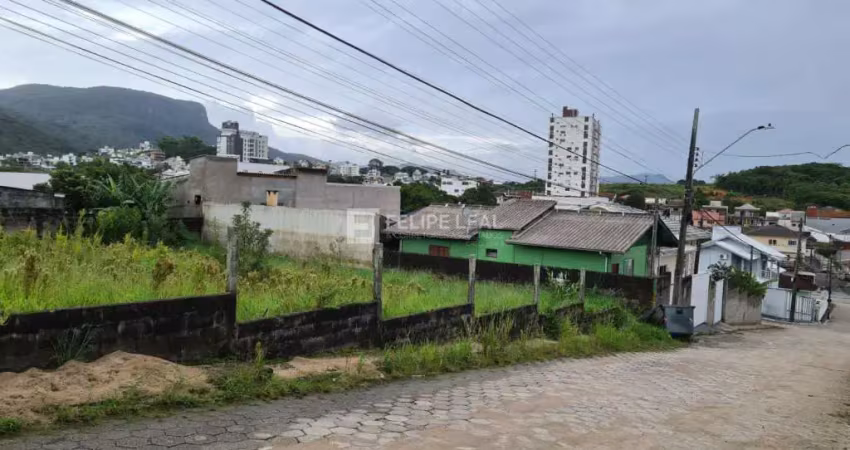 Terreno à venda na Rua Carlos Schutz, 129, Pagani, Palhoça