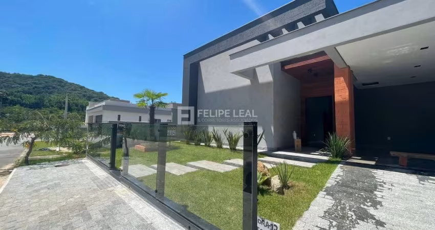 Casa em Condominio em Forquilhas  -  São José