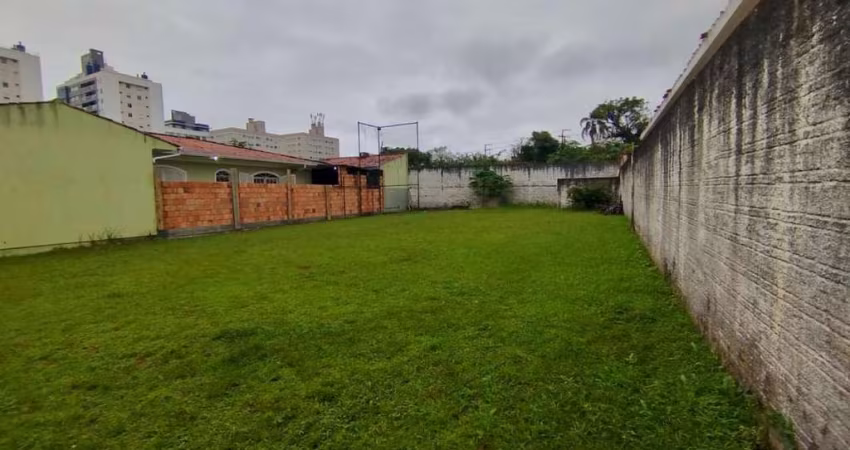 Lote / Terreno em Roçado - São José, SC