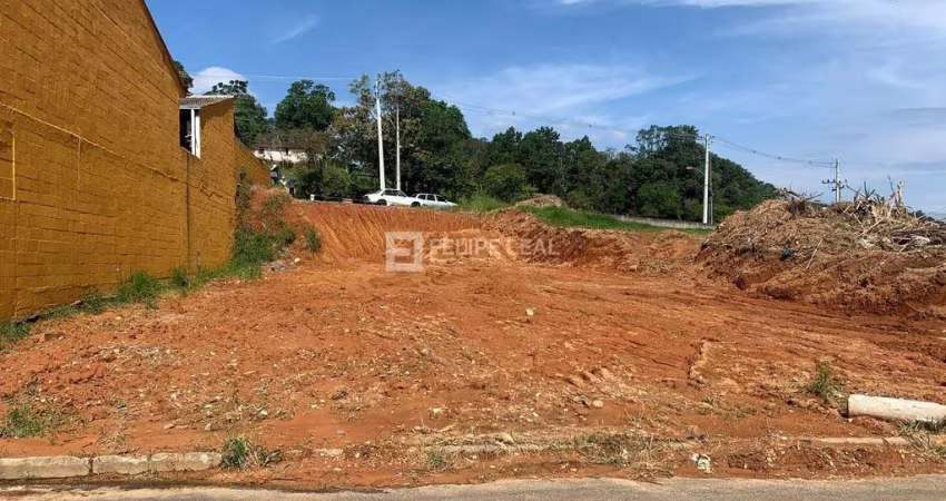 Lote com 842 metros na geral de Potecas - São José