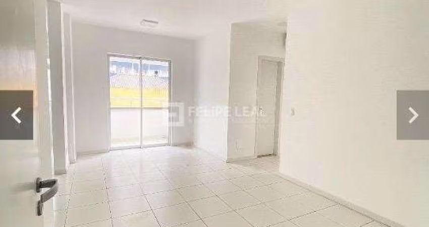 Apartamento em Campinas - São José, SC