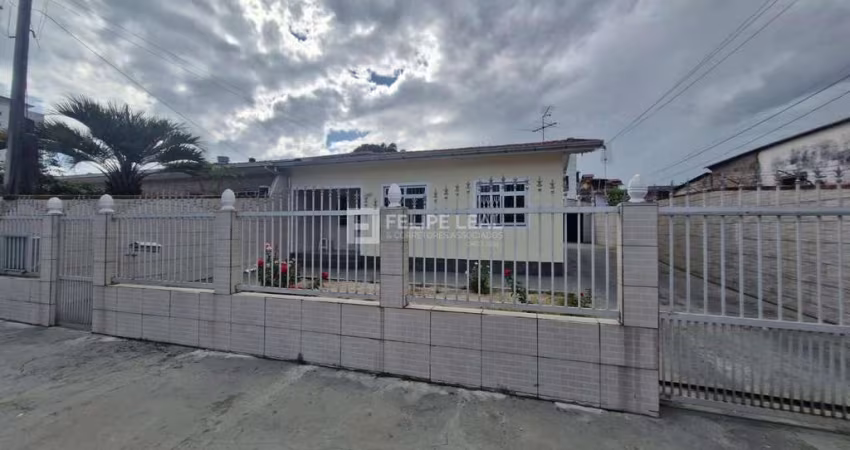 Casa em Areias - São José, SC