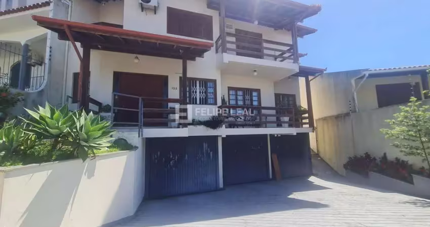 Casa em Capoeiras  -  Florianópolis