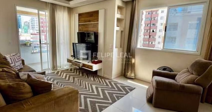 Apartamento em Campinas - São José, SC