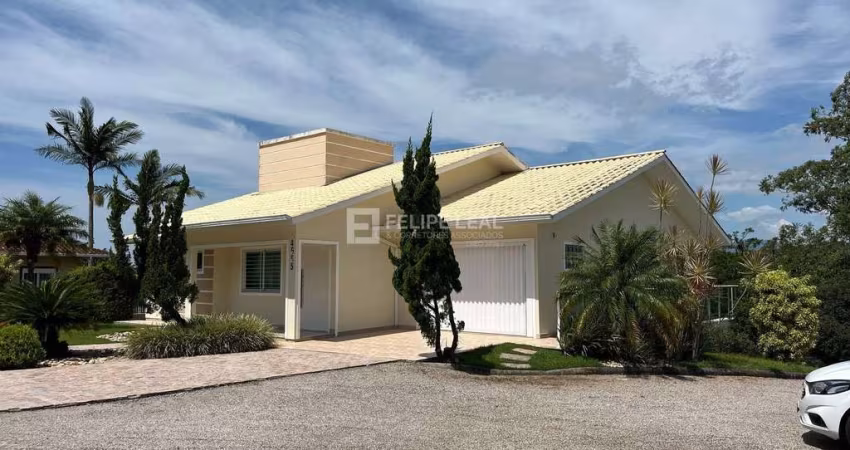 Casa em Forquilhinhas  -  São José