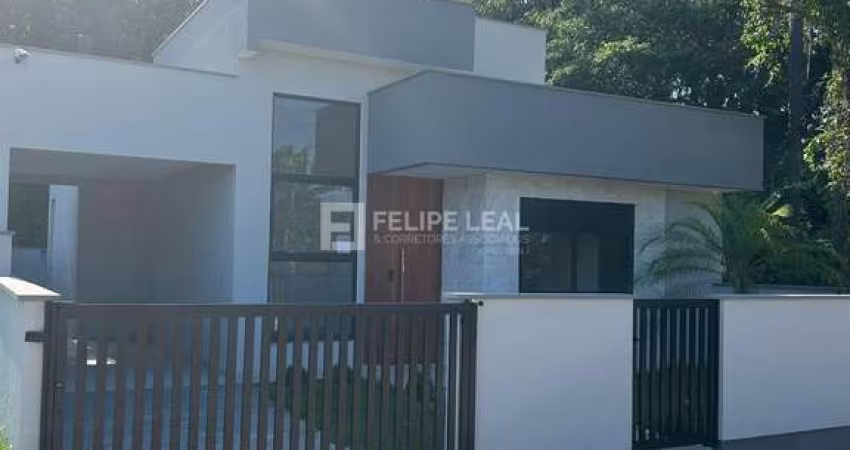 Casa em Forquilhinhas  -  São José
