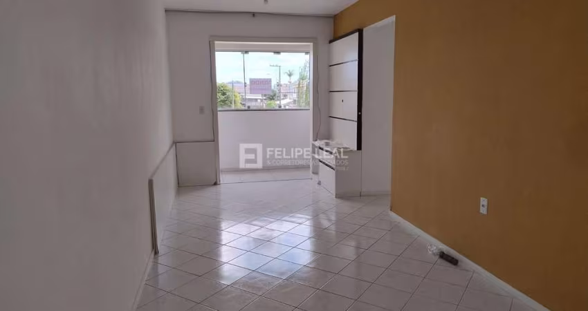 Apartamento em Serraria - São José, SC