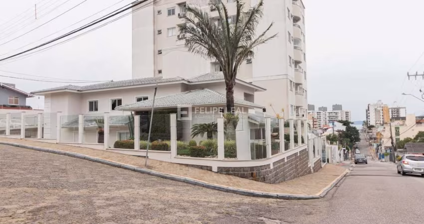 Casa em Barreiros - São José, SC