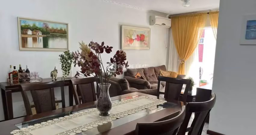 Apartamento em Bom Abrigo  -  Florianópolis