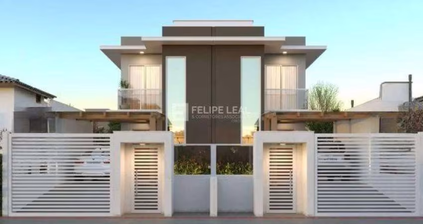 Casa com 03 dormitórios e 01 suíte em Carianos  -  Florianópolis