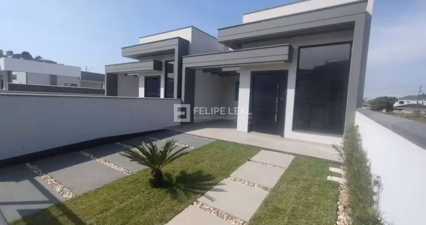 Casa de 03 dormitórios sendo 1 suíte e duas demi -suítes em alto aririú  -  palhoça - santa catarina