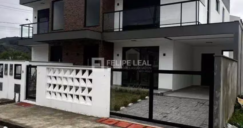 Casa com 3 quartos à venda na Rua Maria Ana da Silva, 133, Forquilhas, São José