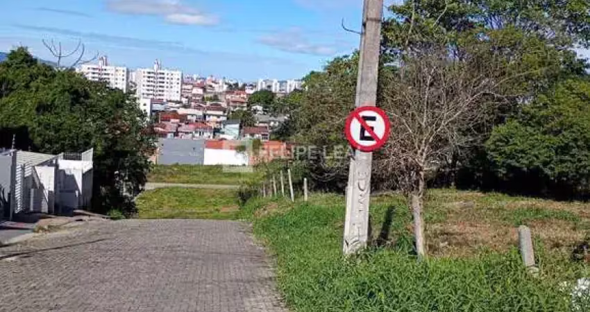 Terreno à venda na Rua Antônio João Vitor, 1214, Serraria, São José