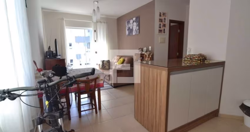 Apartamento em Serraria - São José, SC