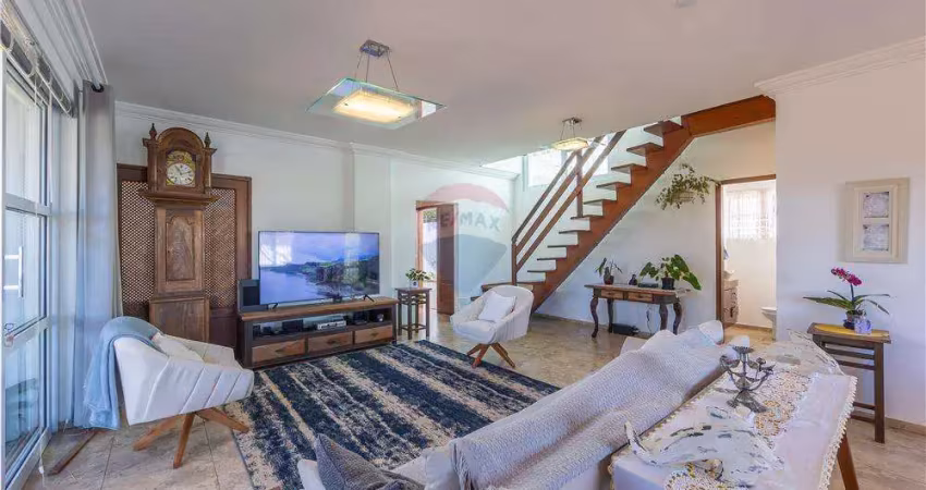 Remax vende casa / sobrado a venda no jardim das paineiras, com 03 suítes, salas e cozinhas integradas, 04 banheiros, 01 lavabo, 05 vagas de garage