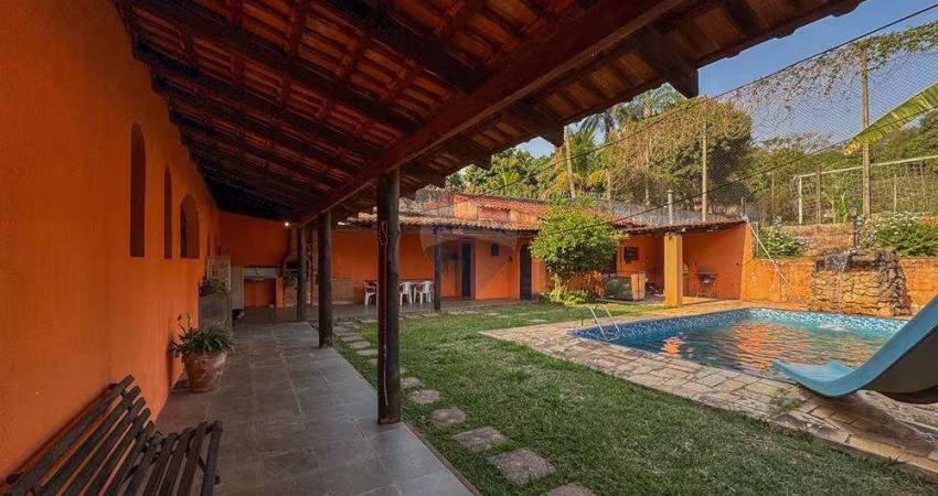 RE/MAX Vende Casa com 3 dormitórios (sendo 1 suíte) com 376m2 e terreno 1.289m2, por $1.780.000,00 em Sousas no Jatibela
