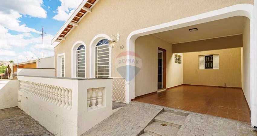 RE/MAX Vende Casa  em Campinas, SP. São 2 casas pelo valor de uma, R$673.500,00